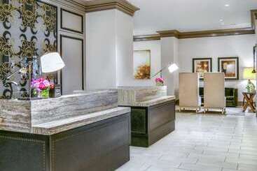 هتل Hilton Dallas/park Cities