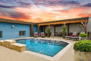 هتل Hilton Dallas/park Cities