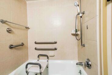 هتل Hilton Daytona Beach Oceanfront Resort