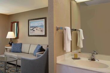 هتل Hilton Daytona Beach Oceanfront Resort
