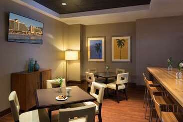 هتل Hilton Daytona Beach Oceanfront Resort