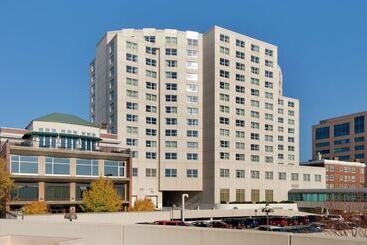 酒店 Hilton Madison Monona Terrace