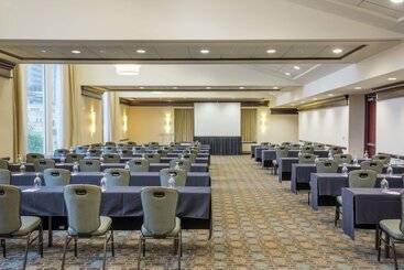هتل Hilton Nashville Downtown