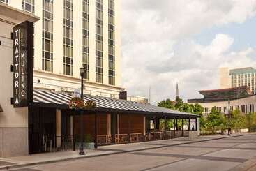 هتل Hilton Nashville Downtown