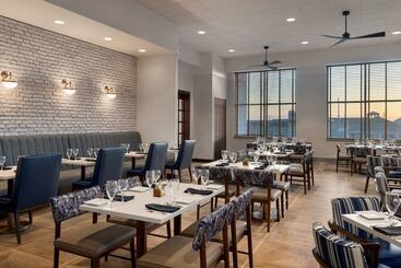 هتل Holiday Inn & Suites Ocean City, An Ihg