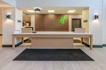 هتل Holiday Inn & Suites Wausau Rothschild, An Ihg