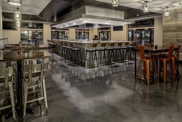 هتل Holiday Inn & Suites Wausau Rothschild, An Ihg