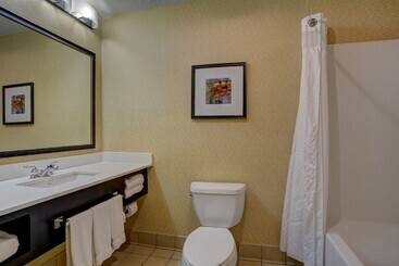 هتل Holiday Inn Milwaukee Airport, An Ihg