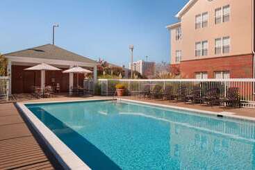 هتل Homewood Suites By Hilton Baton Rouge