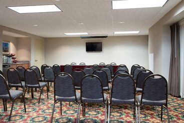 هتل Homewood Suites By Hilton Columbus/airport