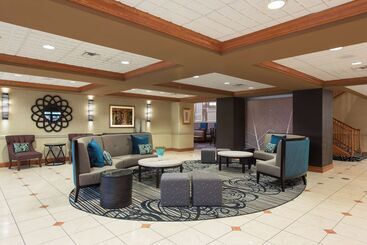 هتل Homewood Suites By Hilton Columbus/airport