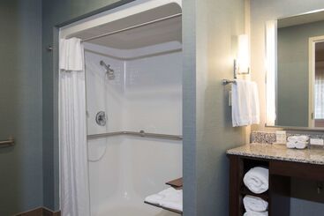 هتل Homewood Suites By Hilton Columbus/airport