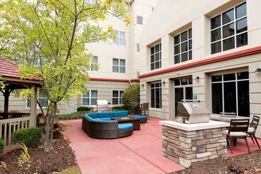 هتل Homewood Suites By Hilton Columbus/airport