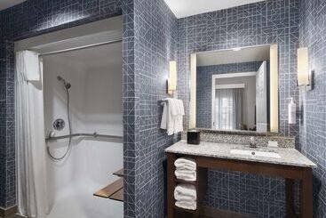 هتل Homewood Suites By Hilton Columbus/airport