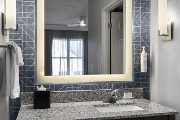 هتل Homewood Suites By Hilton Columbus/airport