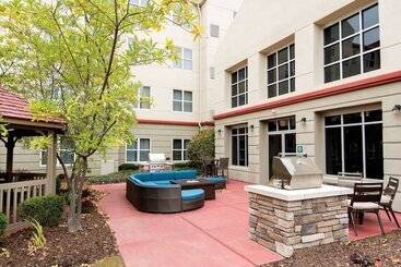 هتل Homewood Suites By Hilton Columbus/airport