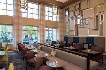 هتل Homewood Suites By Hilton Columbus/airport