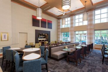 هتل Homewood Suites By Hilton Columbus/airport