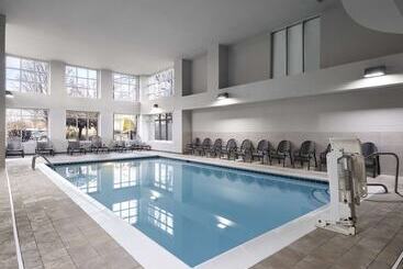 هتل Homewood Suites By Hilton Columbus/airport