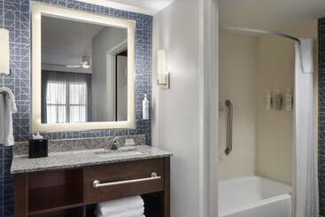 هتل Homewood Suites By Hilton Columbus/airport