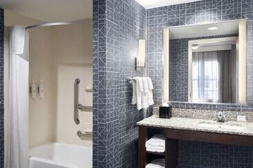 هتل Homewood Suites By Hilton Columbus/airport