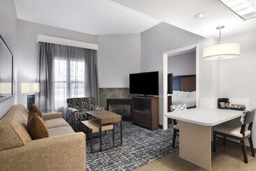 هتل Homewood Suites By Hilton Columbus/airport