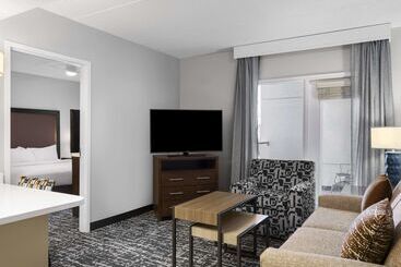 هتل Homewood Suites By Hilton Columbus/airport