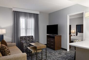 هتل Homewood Suites By Hilton Columbus/airport