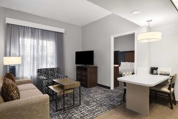 هتل Homewood Suites By Hilton Columbus/airport