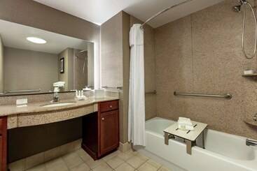 هتل Homewood Suites By Hilton Harrisburg Easthershey Area
