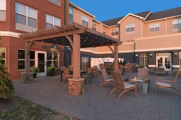 هتل Homewood Suites By Hilton Indianapolisairport/plainfield