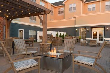 هتل Homewood Suites By Hilton Indianapolisairport/plainfield