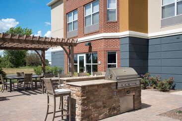 هتل Homewood Suites By Hilton Indianapolisairport/plainfield