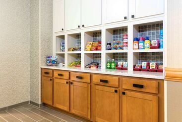 هتل Homewood Suites By Hilton Indianapolisairport/plainfield