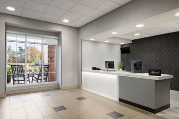 هتل Homewood Suites By Hilton Manchester/airport