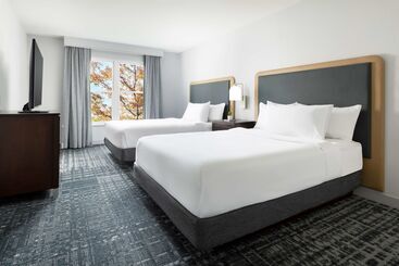 هتل Homewood Suites By Hilton Manchester/airport
