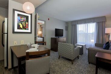 هتل Homewood Suites Southwind   Hacks Cross
