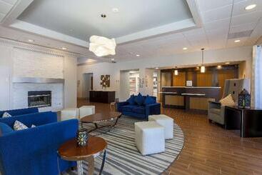 هتل Homewood Suites Southwind   Hacks Cross