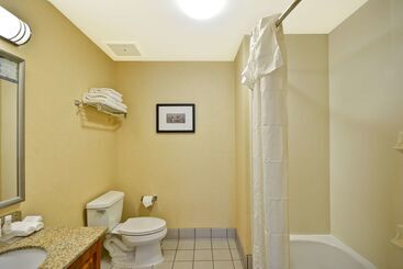 هتل Homewood Suites By Hilton Oakland Waterfront
