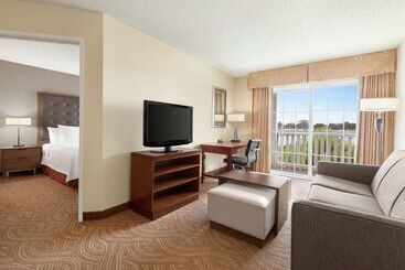 هتل Homewood Suites By Hilton Oakland Waterfront