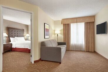 هتل Homewood Suites By Hilton Oakland Waterfront