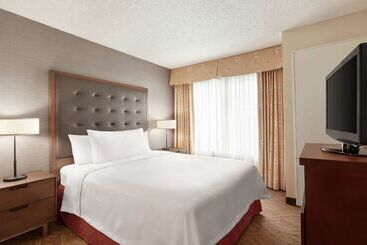هتل Homewood Suites By Hilton Oakland Waterfront
