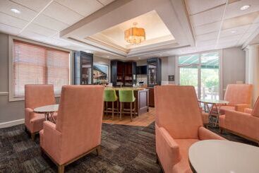 هتل Homewood Suites By Hilton Olmsted Village