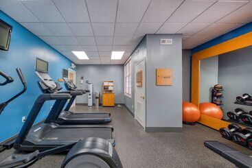 هتل Homewood Suites By Hilton Olmsted Village