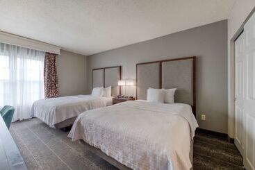 هتل Homewood Suites By Hilton Olmsted Village