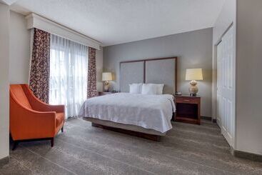 هتل Homewood Suites By Hilton Olmsted Village
