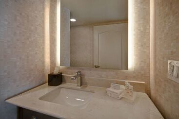 هتل Homewood Suites By Hilton Philadelphia City Avenue