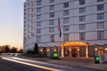 هتل Homewood Suites By Hilton Philadelphia City Avenue