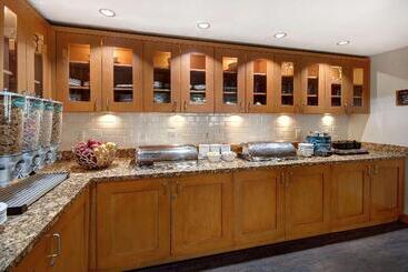 هتل Homewood Suites By Hilton San Francisco Airportnorth