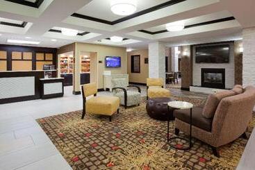 هتل Homewood Suites By Hilton Sioux Falls